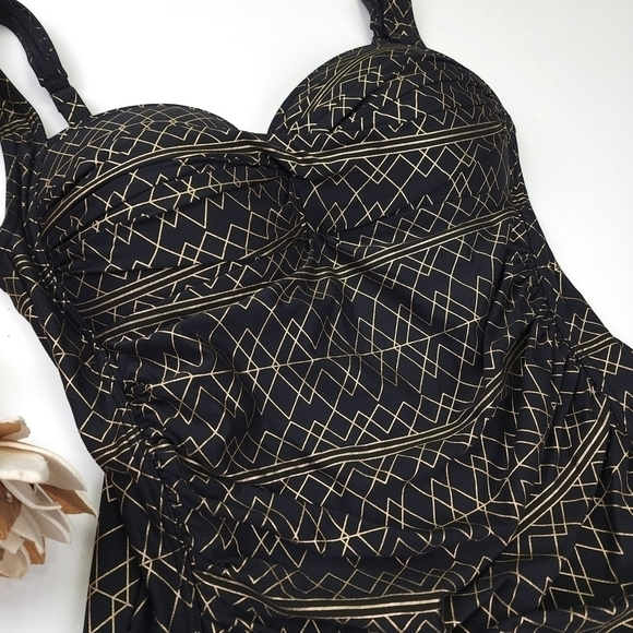 NipTuck Swim Black Gold One Piece Swimsuit Sz 8 - Picture 4 of 11
